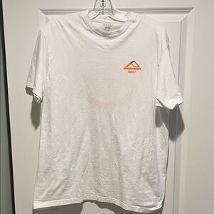 Reef men’s Tee with graphic on back
